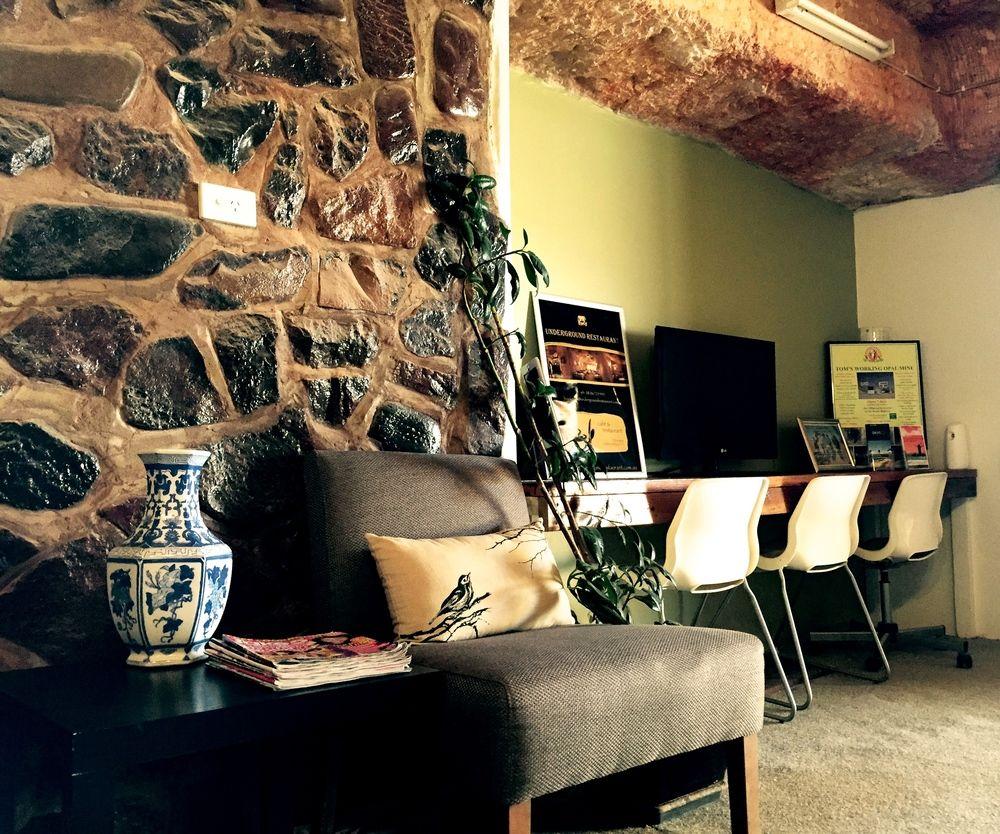 The Lookout Cave Underground Motel คูเบอร์เพดี ภายนอก รูปภาพ