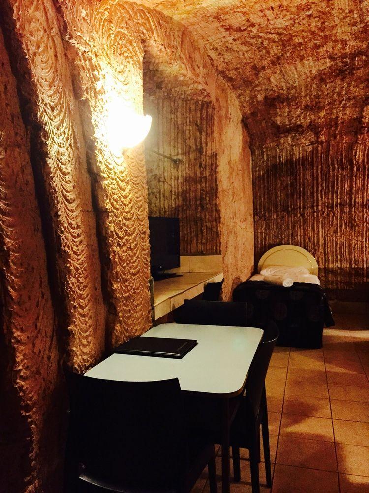 The Lookout Cave Underground Motel คูเบอร์เพดี ภายนอก รูปภาพ