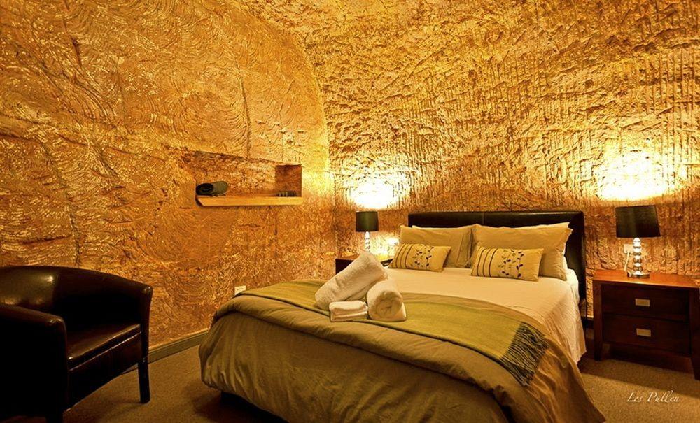 The Lookout Cave Underground Motel คูเบอร์เพดี ภายนอก รูปภาพ