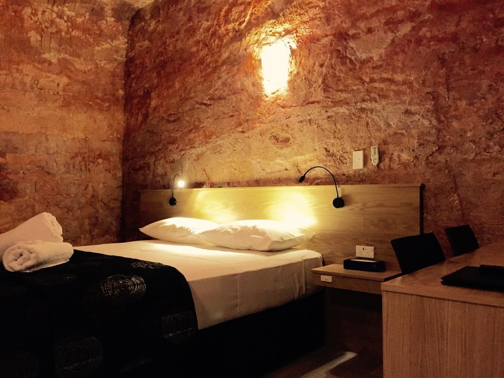 The Lookout Cave Underground Motel คูเบอร์เพดี ห้อง รูปภาพ